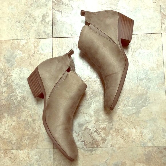 American Eagle Ankle Boots - Picture 5 of 7
